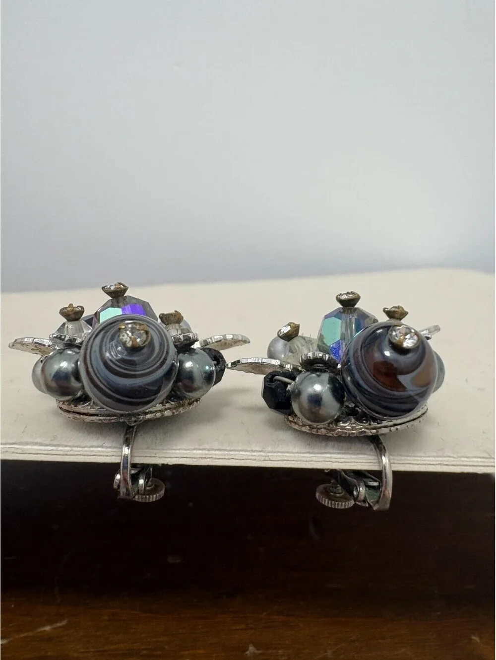 Vintage Vendome Black Silver Glass Silver Leaf Cluster Screw Back Clip Earrings